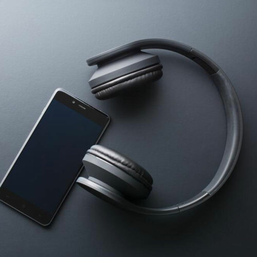 Digital wireless headphones – Features, types and more