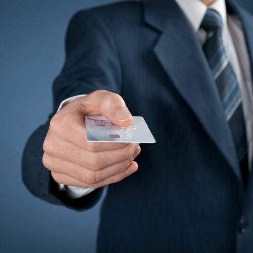 Here’s how to choose a credit card that rewards traveling